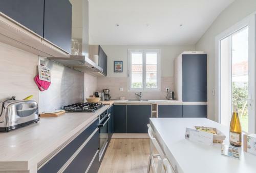 Maison Familiale Refaite A Neuf Avec Vue Sur Mer