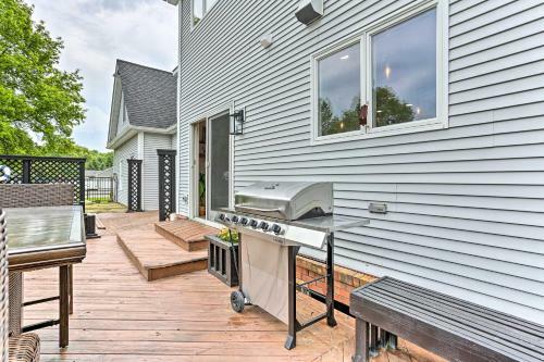 Gorgeous Montgomery Home With Seasonal Pool!