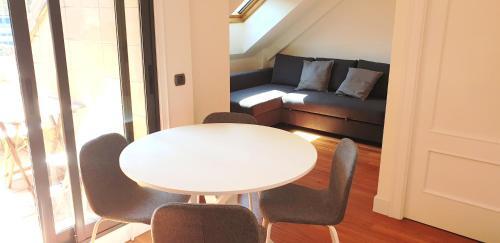 Coqueto Apartamento C�ntrico Con Garaje