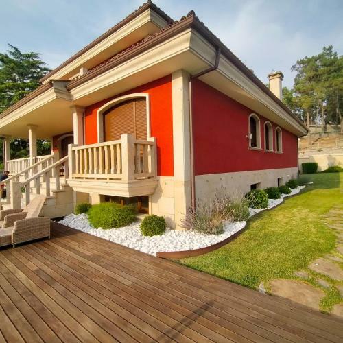Espectacular Villa Con Piscina Inifity