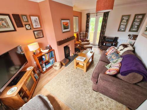 Chapel Bricks-cosy Rural Cottage Near Sandy Beach