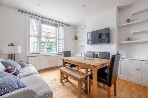 Apartamento Long Walk, Castle & Shops On Your Doorstep