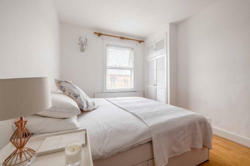 Apartamento Long Walk, Castle & Shops On Your Doorstep