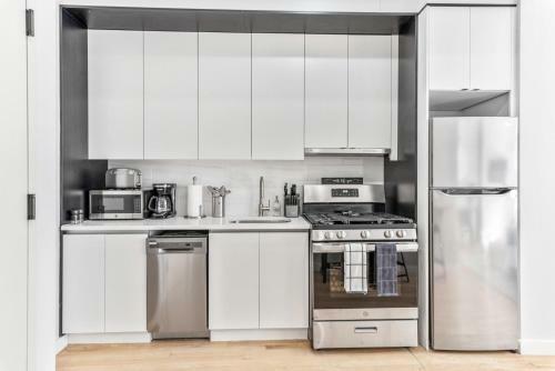 Apartamento Maison Bella - Modern Studio W Charming Juliet Balcony