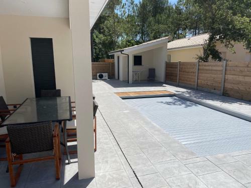 Villa Lacanau Avec Piscine Chauff�e