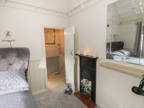 Canal Cottage