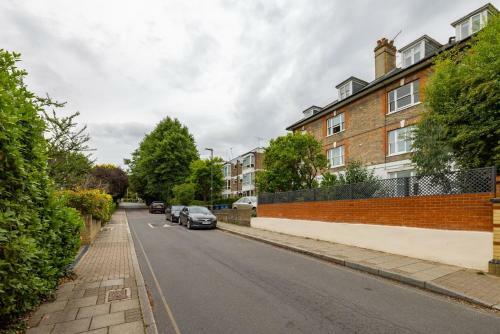 Apartamento The Harrow Wonder - Modern 2bdr Flat With Parking