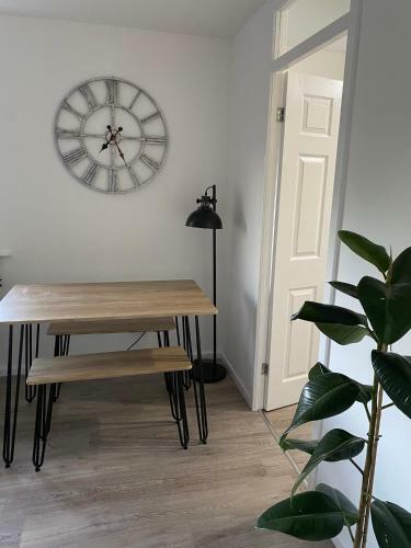 Newly Refurbished 2 Bed Apartment