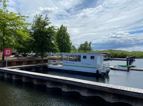 Hausboot-urlaub24_beetzsee