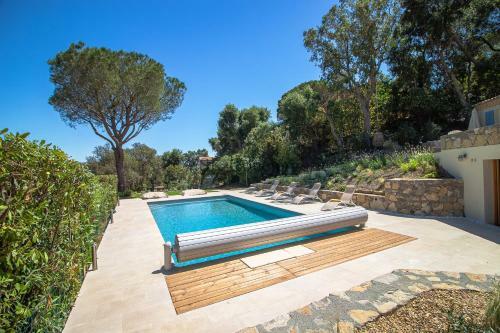 Villa Sylva, Tr�s Proche De La Plage D'h�racl�e