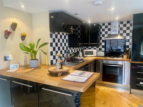 Apartamento Easy Walk City Centre Flat With Free Parking
