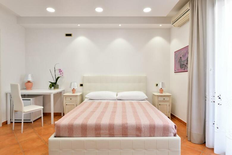 Hostal Arbatax Rent Home Srls