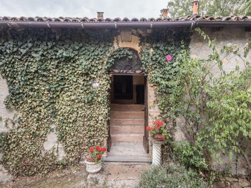 Cheerful Holiday Home In Vergato With Garden
