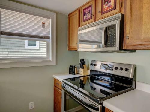 2br 2ba Lakefront Dowtown Beachview Sleeps 6