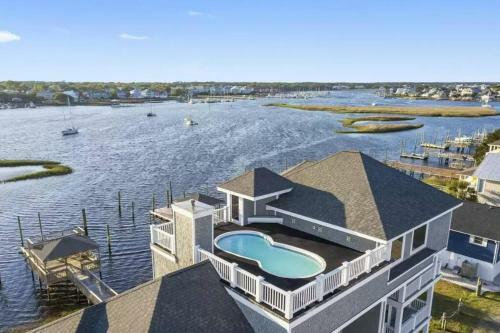 Heron Sound -rooftoppool 2 Slipboat Dock Snd Side