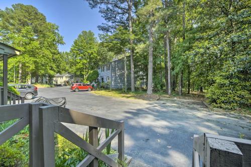 Tree-lined Durham Townhome Close To Parks!