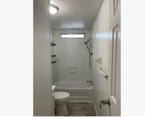 Beautiful Home Fully Remodeled Entire Home
