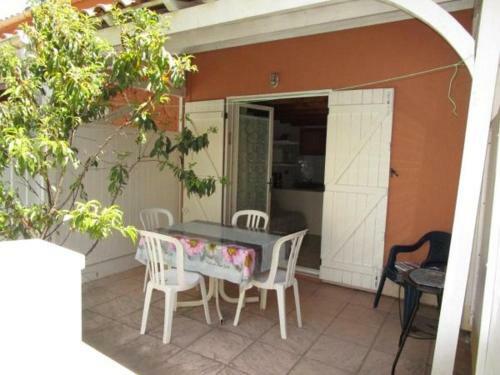 Jolie Villa Mitoyenne Situ�e � 250 M de La Plage