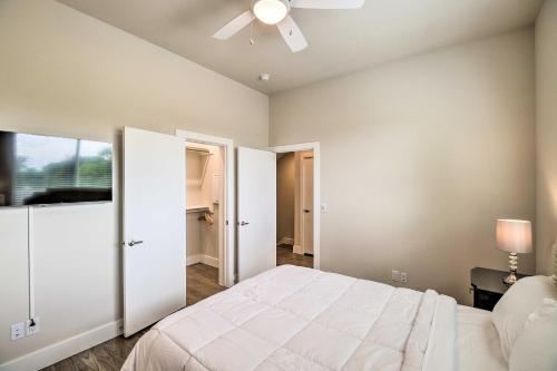 Bright And Spacious Houston Townhome Near Dtwn