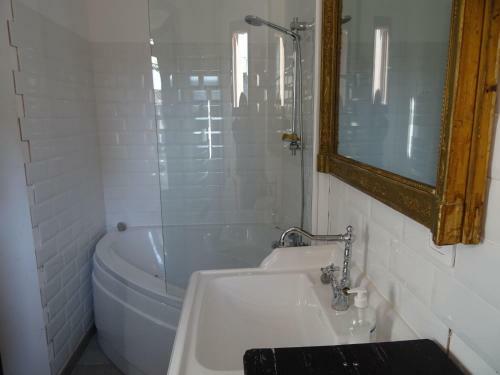 Comfortable Holiday Villa, 50m From The Sea
