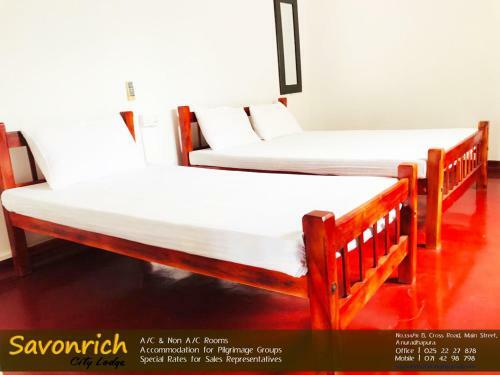 Hostal Savonrich City Lodge