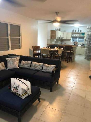 Vamos A La Playa-private Pool/central AC