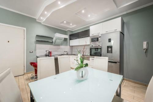 Cozy Central Apartment 2