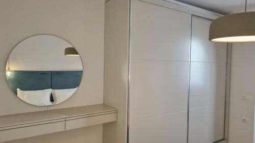 Tam Komuna E Parisit Luxury Apartment W/ Terrace