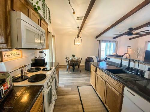 Peaceful, 3br King Home With Bbq, Fire Pit & Huge Tv