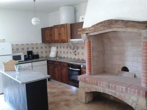 Historical 3 - Bedroom Villa In Alcobaca