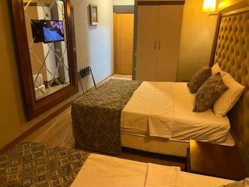 Dionisus Hotel Lara