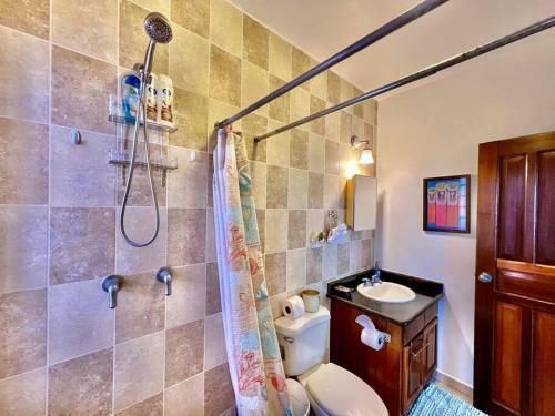 Apartamento Views 2b @sunset Estates, West End