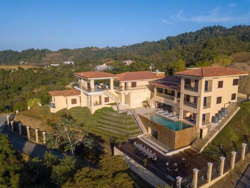 Villa Casa Amarillo Jaco Beach Costa Rica
