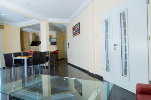Apartamento 2 Bedroom Space Available