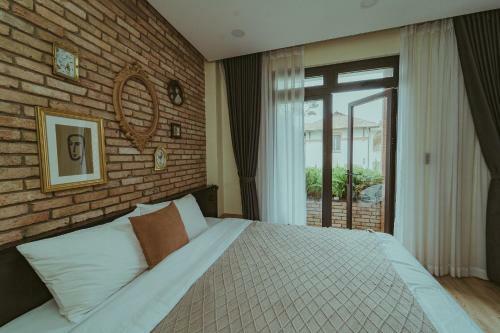 Hotel The Brick Home Dalat