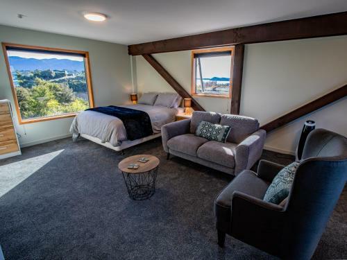 Roydon's Flat - Kaiteriteri Downstairs Holiday Unit