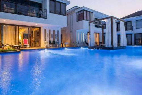 3 Bedroom Aquasol Pool Villa
