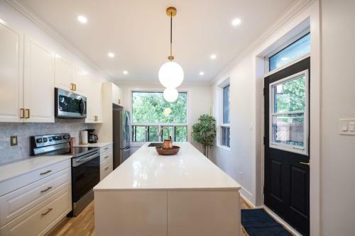 Apartamento Charming Top Floor Pointe-saint-charles Apt