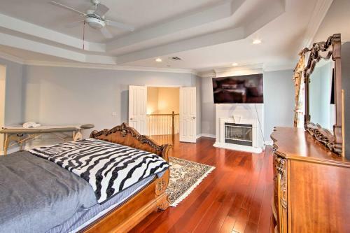 Upscale Covina Home Private Backyard And Pool