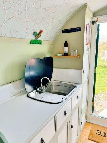 Delightful And Unique Gypsy Caravan In Breakish