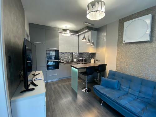 Noir Silvery Apartman