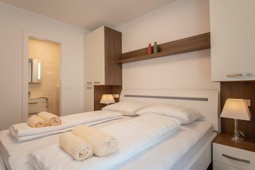 Apartments Mandre II