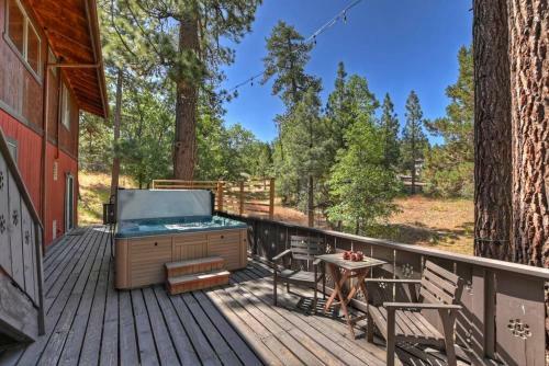 Squirrel Shire-spacious! Hot Tub! Close To Skiing!
