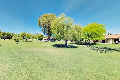 Palm Desert Resorter 42-04