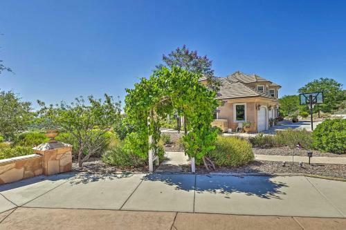 Luxurious Murrieta Retreat With Mountain Views!
