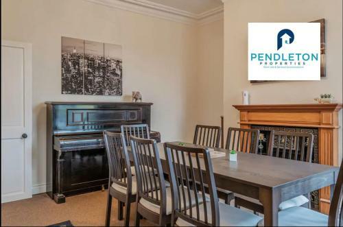 Spacious 4 Bedrooms/3 Bathroom Home In Chorley