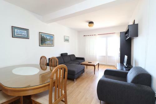 Apartments Maslina Palit