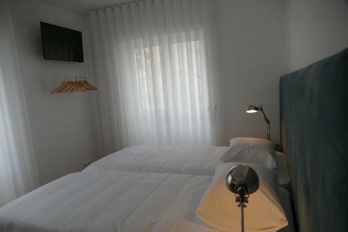 Bed & Breakfast Guest House E�a - Centro Hist�rico Leiria