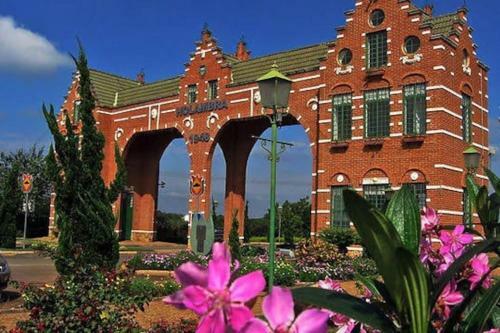 Bel�ssima Ch�cara Jaguari�na E Holambra!