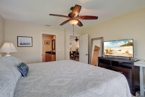 Direct Intercoastal Access W Pool